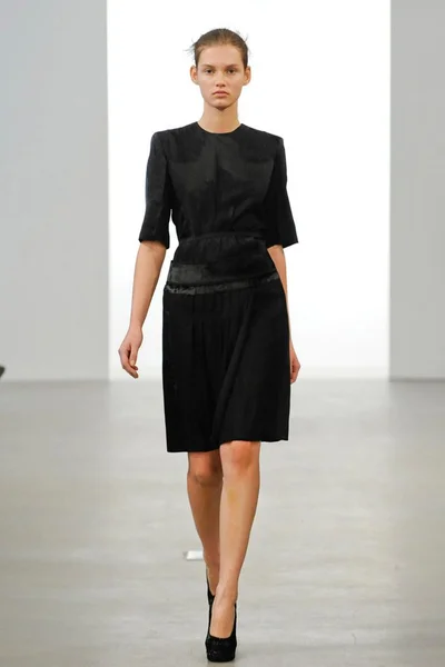 Look 7